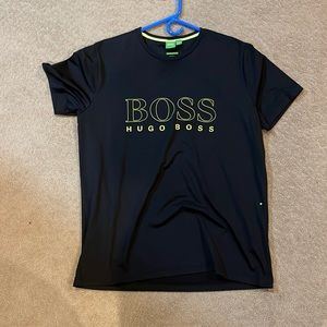 Hugo boss t shirt excellent condition